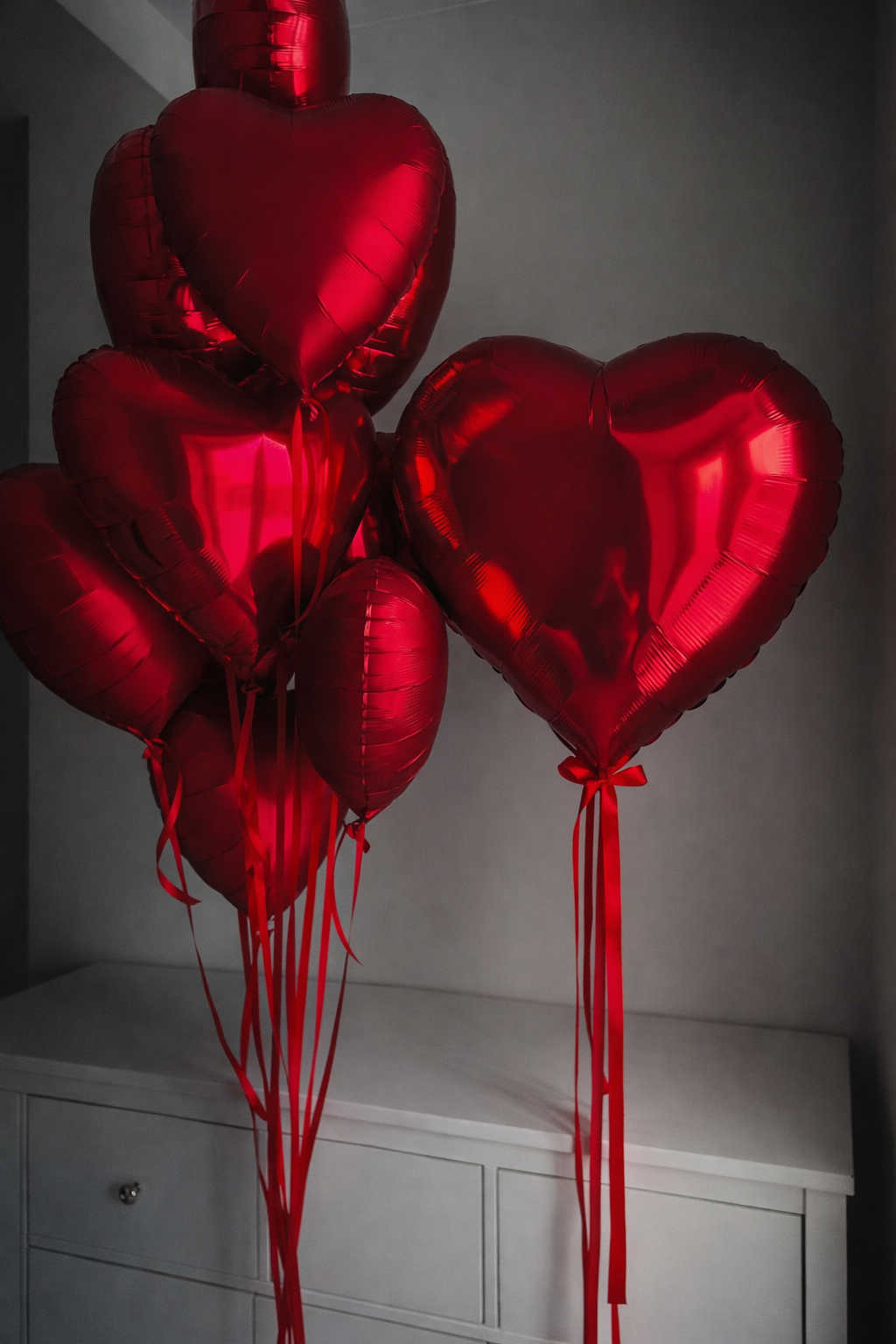 Ruby Radiance Heart Balloon Bouquet - 12 balloons & large "Statement Heart"