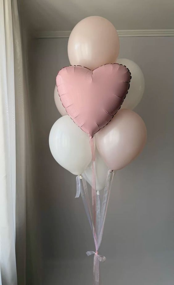6 Latex Balloons + Pink Heart